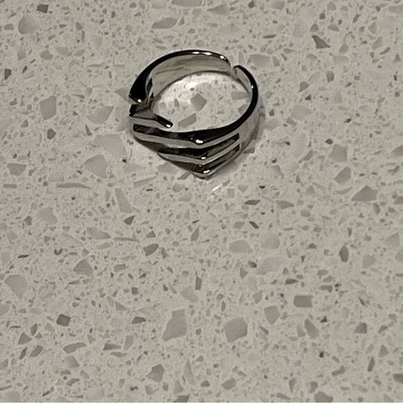 Minimalist Square Hollow Adjustable stainless steel Ring - Picture 4 of 10